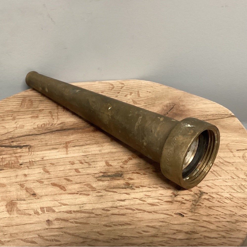 🟡 Vintage Elkhart Brass Mtg Co. Fireman’s Hose Nozzle - 10” Solid Brass w/seal - Picture 3 of 13
